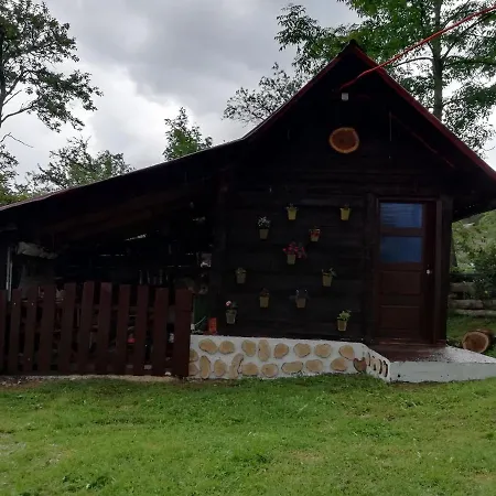 Case de vacanță Domacinstvo Filipovic Rakovica (Cajetina)