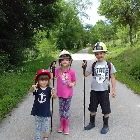 Domacinstvo Filipovic Case de vacanță