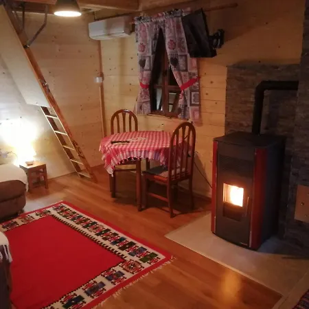 Domacinstvo Filipovic Case de vacanță Rakovica (Cajetina)