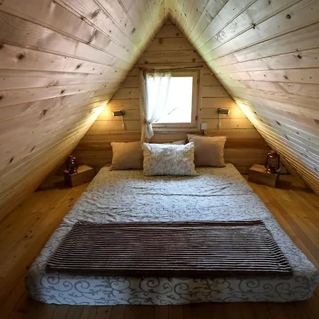 Domacinstvo Filipovic Case de vacanță Rakovica (Cajetina)