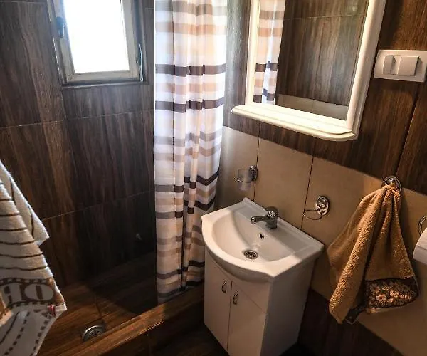 Domacinstvo Filipovic Ferienhaus Rakovica (Cajetina)